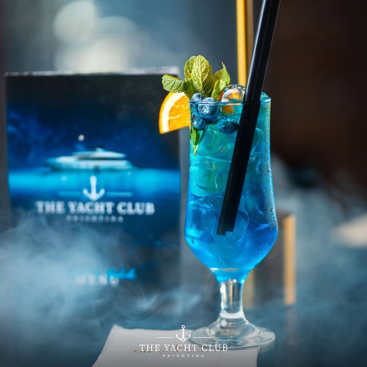 Cocktail bar & hookah