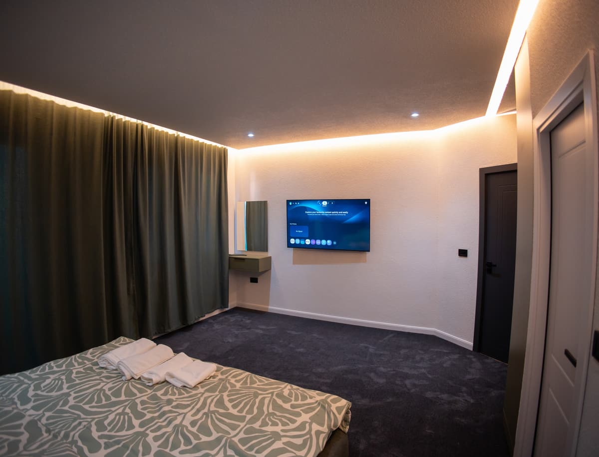 Photo 21 of the rooms above The Yacht Club Prishtina